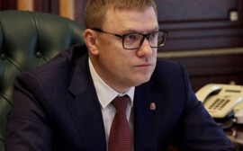 Губернатор Алексей Текслер открыл сезон в Молодёжном театре