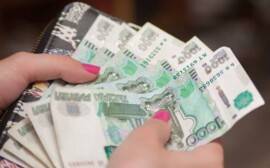Около 62% опрошенных челябинцев пожаловались на нехватку денег