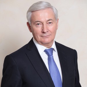 КАРЛИКАНОВ Юрий Раифович